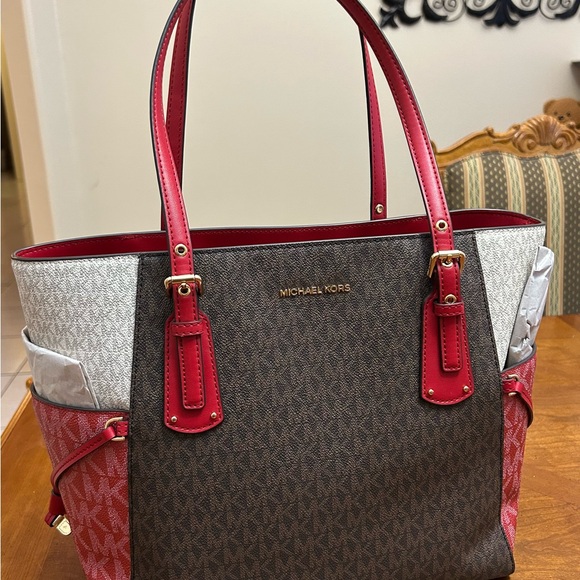 Michae Kors red and cream shades - Picture 6 of 16